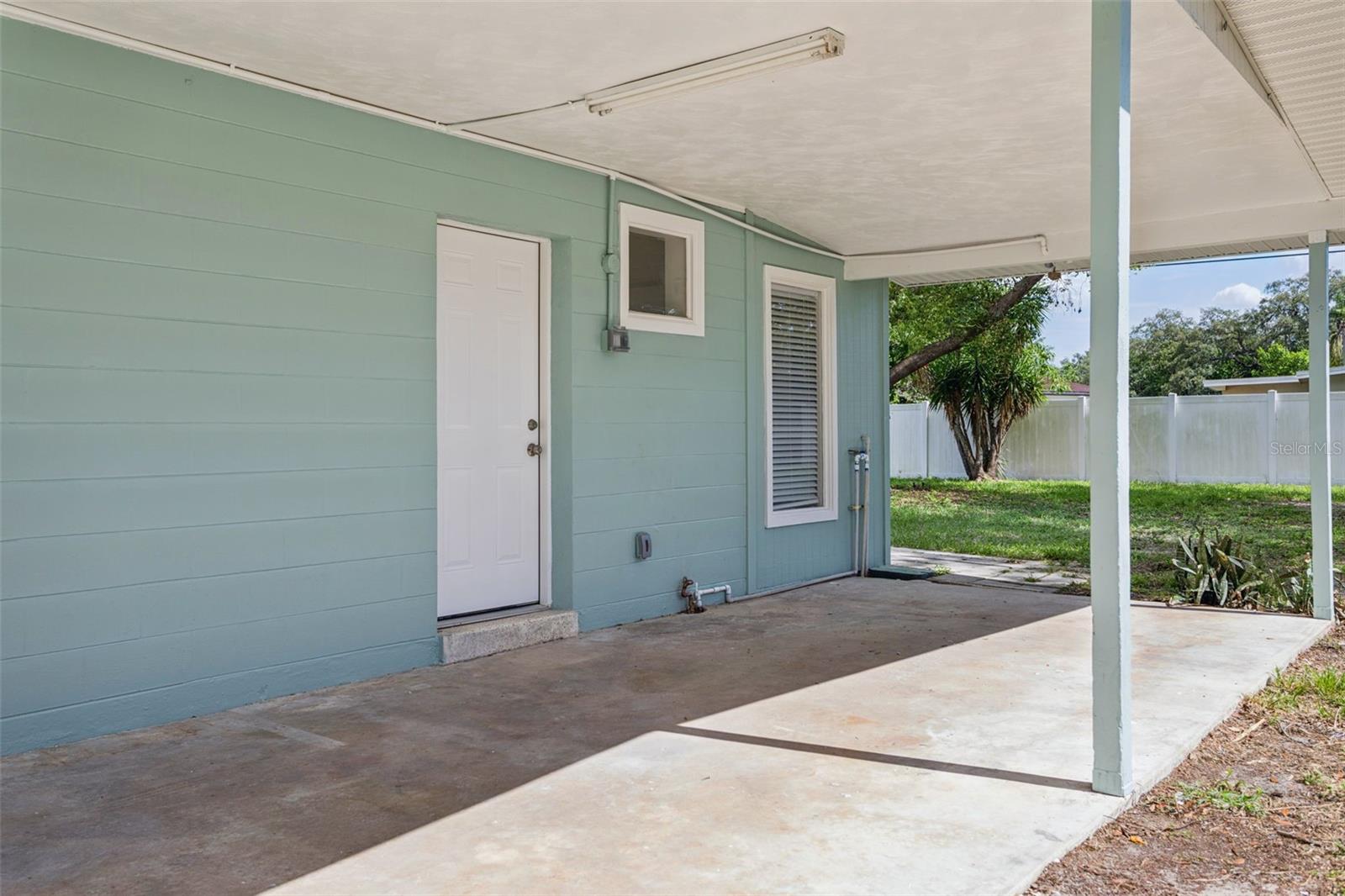 5602 OCEANIC ROAD