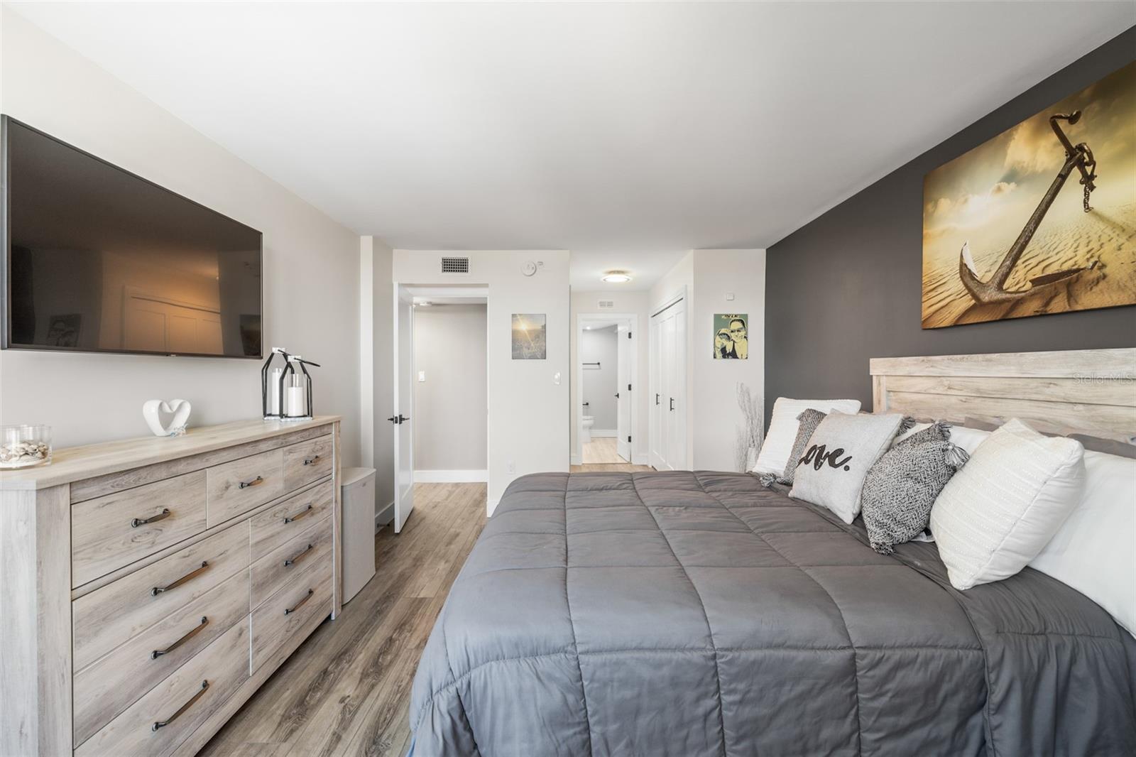 STARBOARD TOWER - Residential