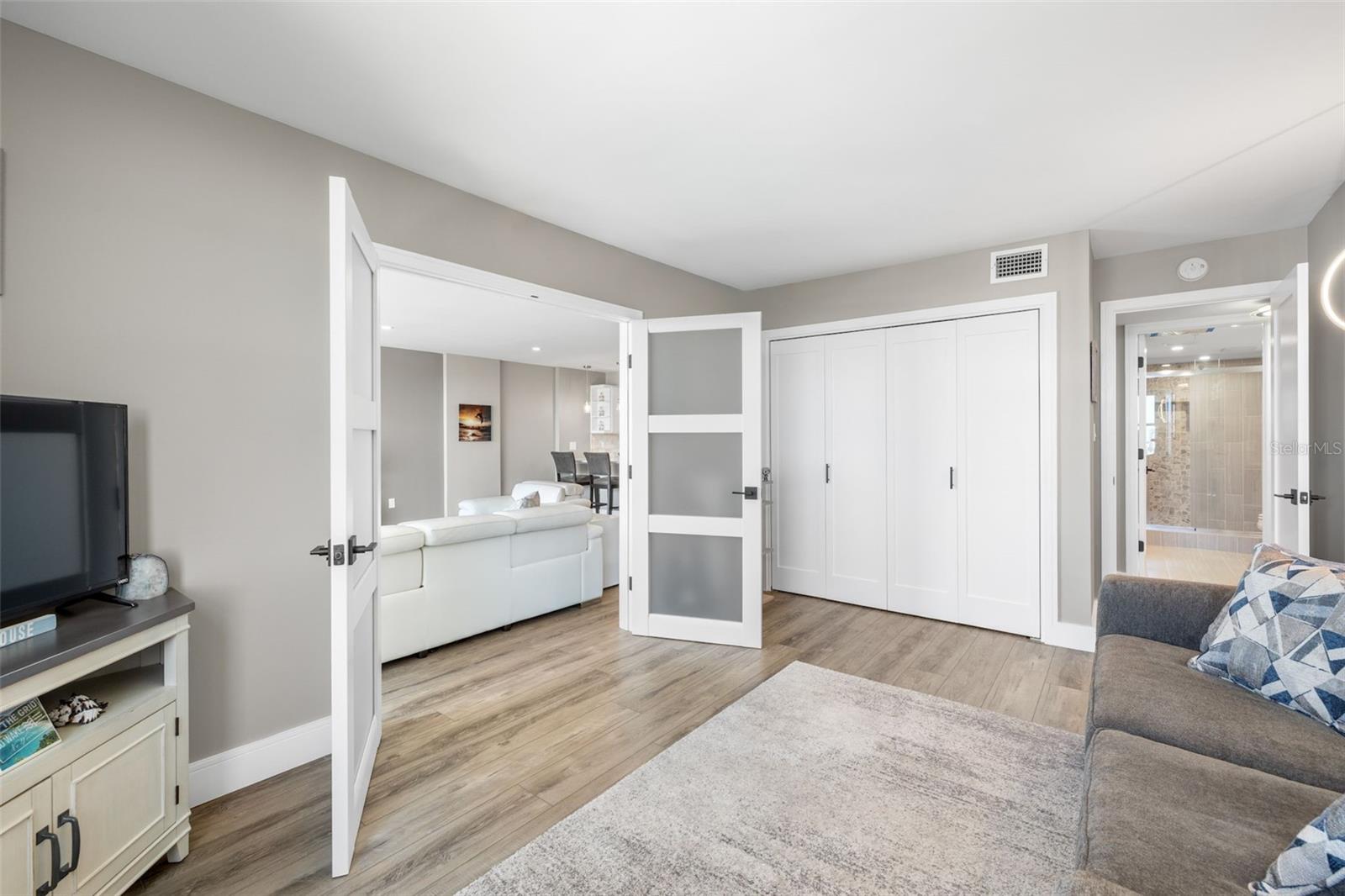 STARBOARD TOWER - Residential