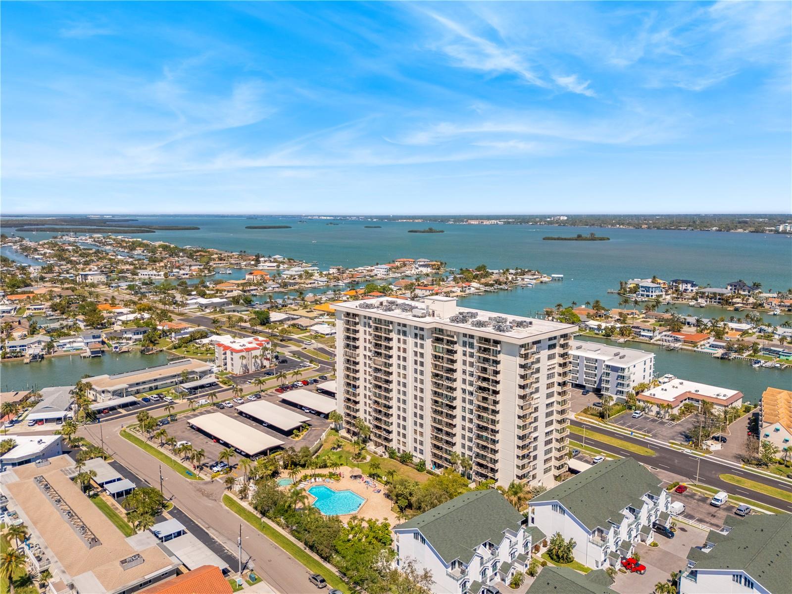 STARBOARD TOWER - Residential