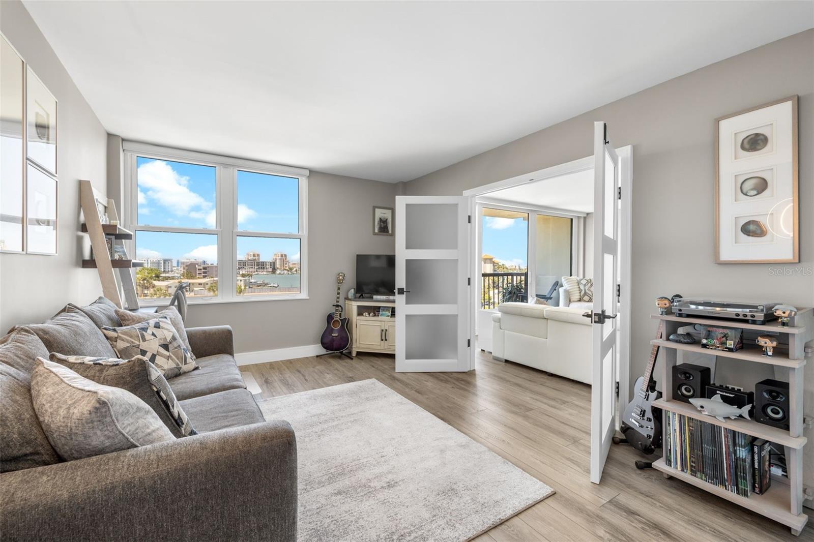 STARBOARD TOWER - Residential
