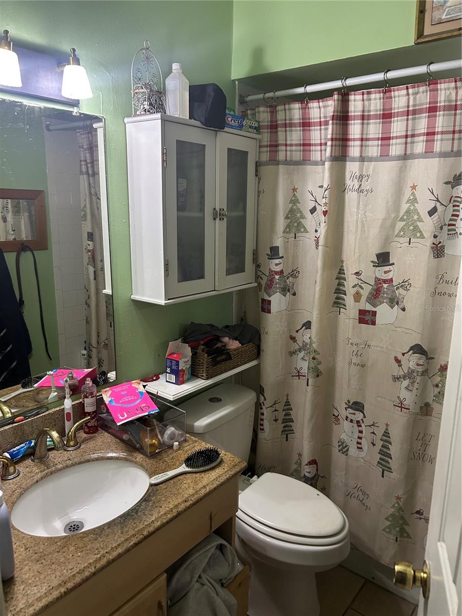 LAKE PALMS SEC 2 - Residential Income