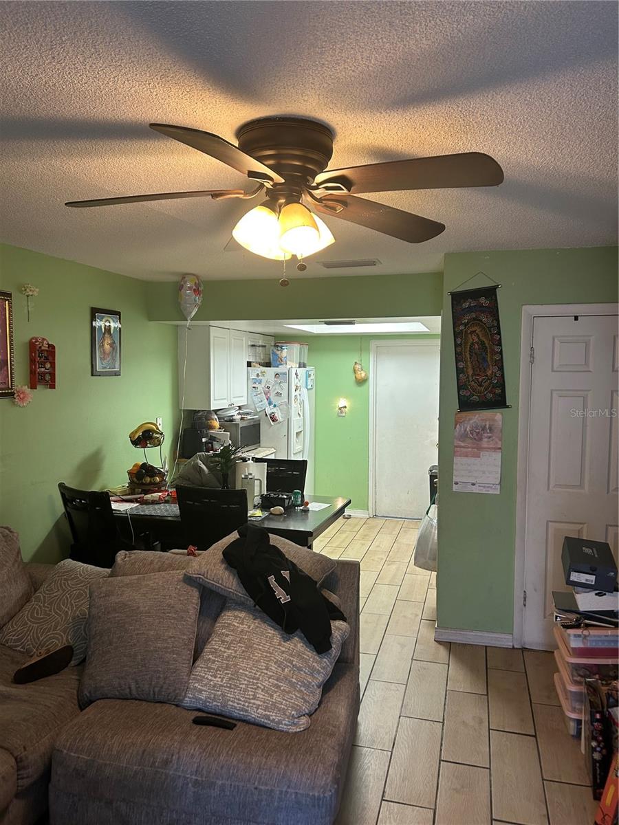 LAKE PALMS SEC 2 - Residential Income