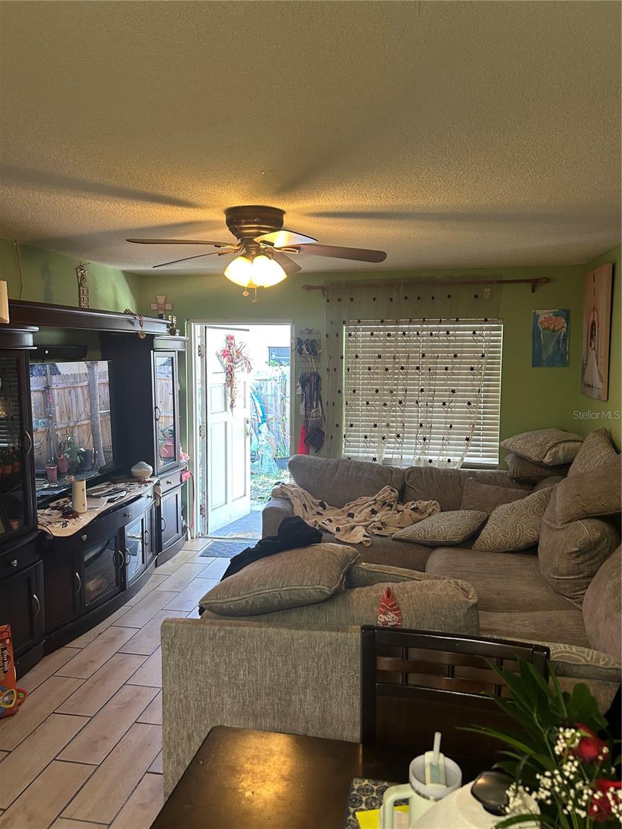 LAKE PALMS SEC 2 - Residential Income