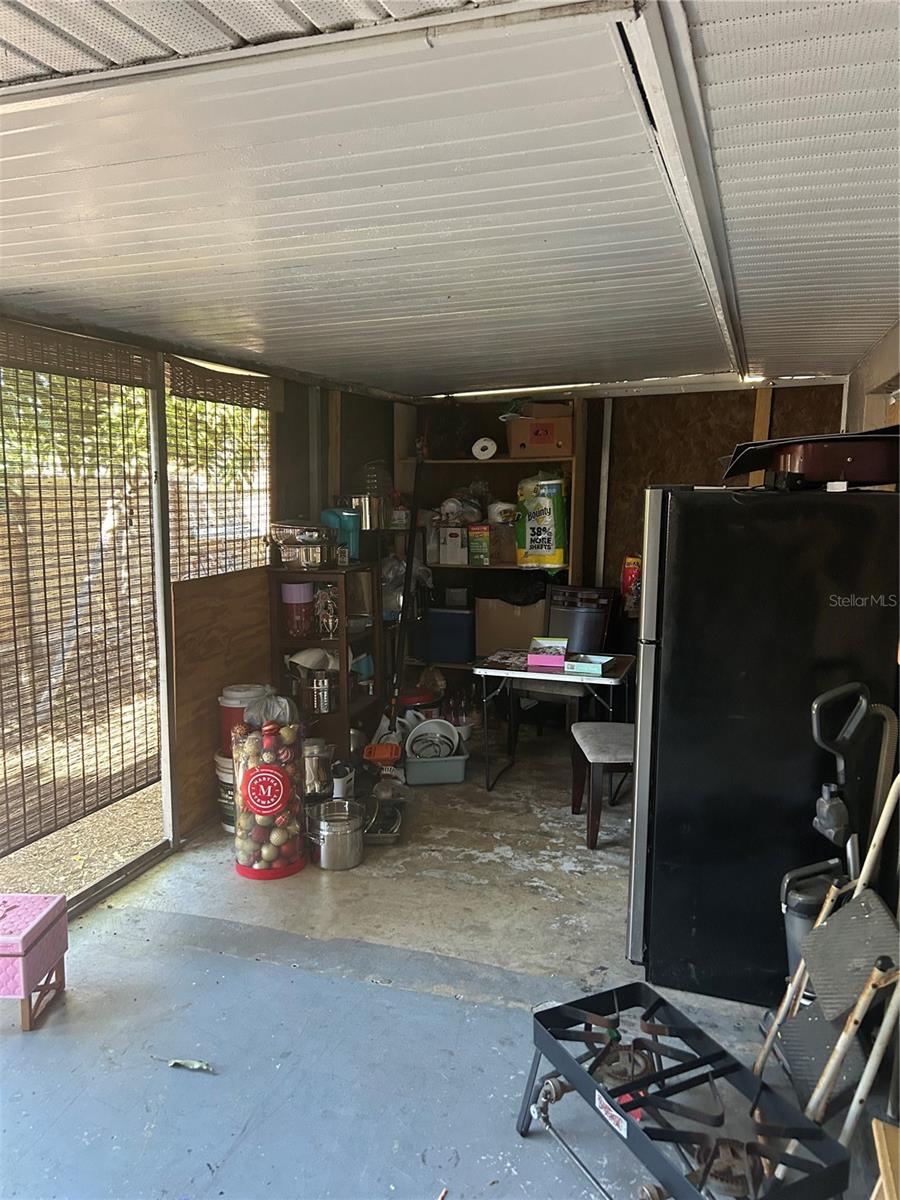 LAKE PALMS SEC 2 - Residential Income