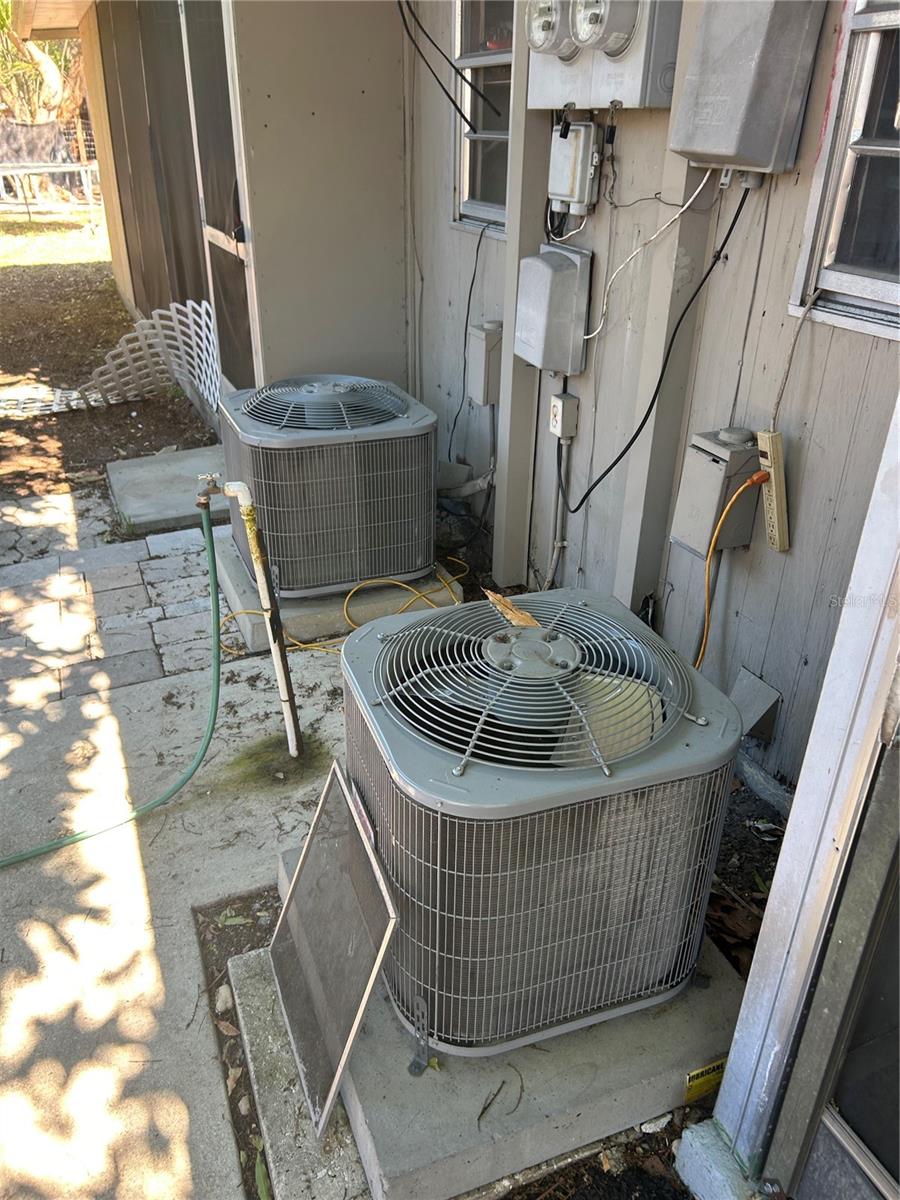 LAKE PALMS SEC 2 - Residential Income