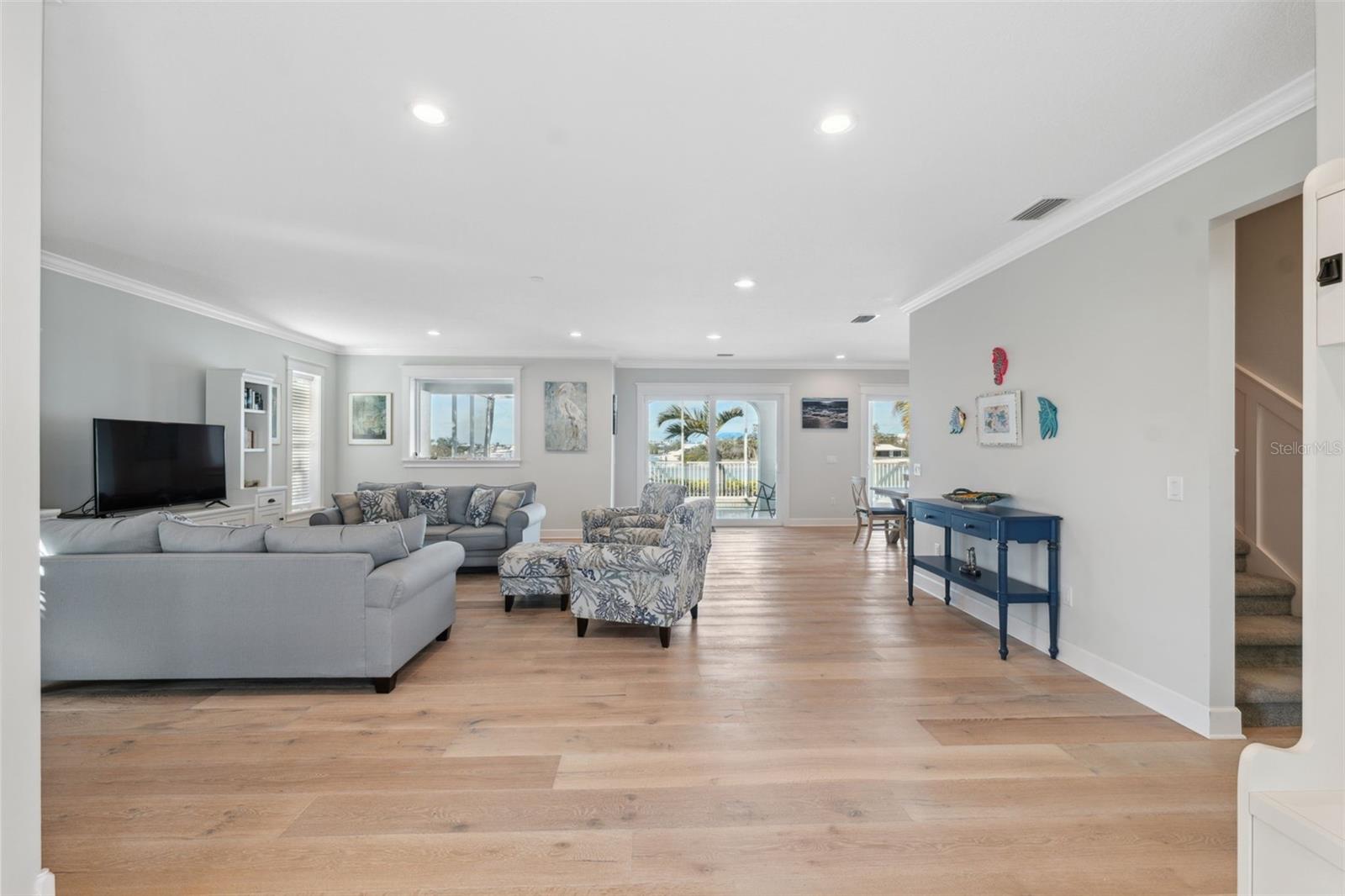 NORTH POINT HARBOUR UNIT THREE - Residential