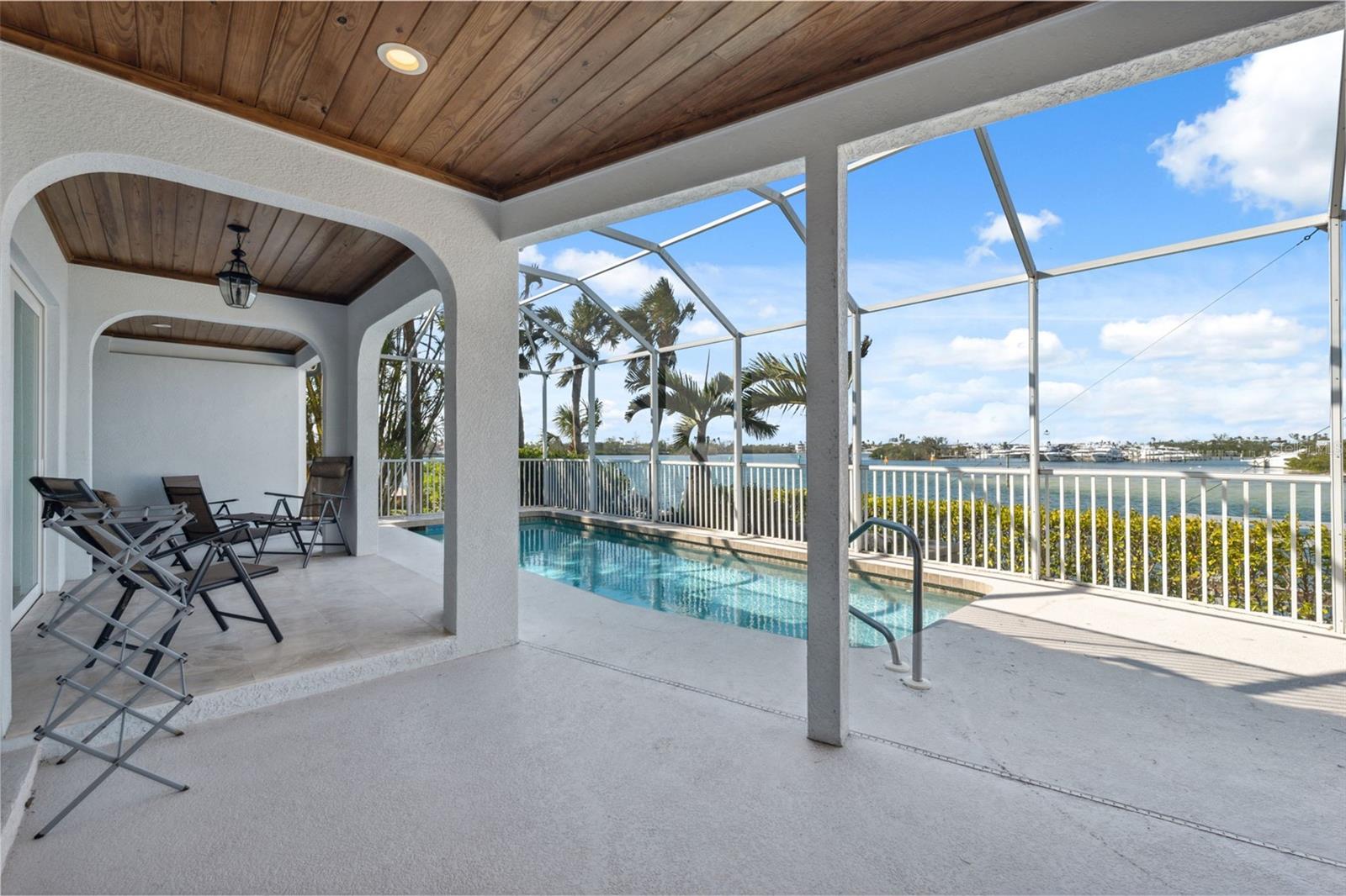 NORTH POINT HARBOUR UNIT THREE - Residential