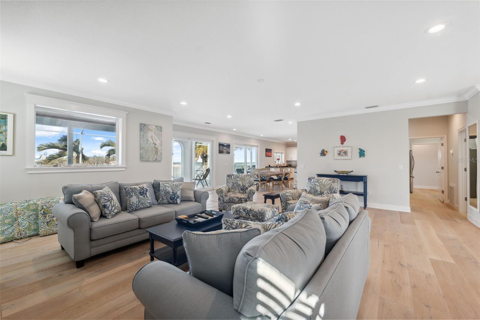 NORTH POINT HARBOUR UNIT THREE - Residential