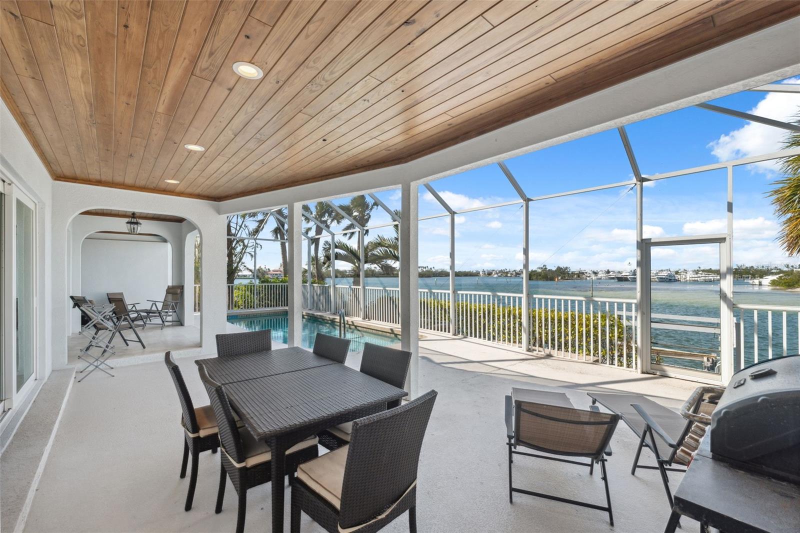 NORTH POINT HARBOUR UNIT THREE - Residential
