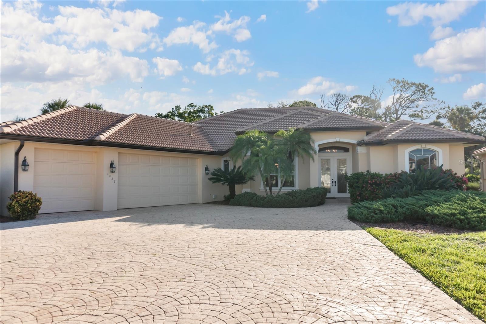 1883 CANARY PALM WAY