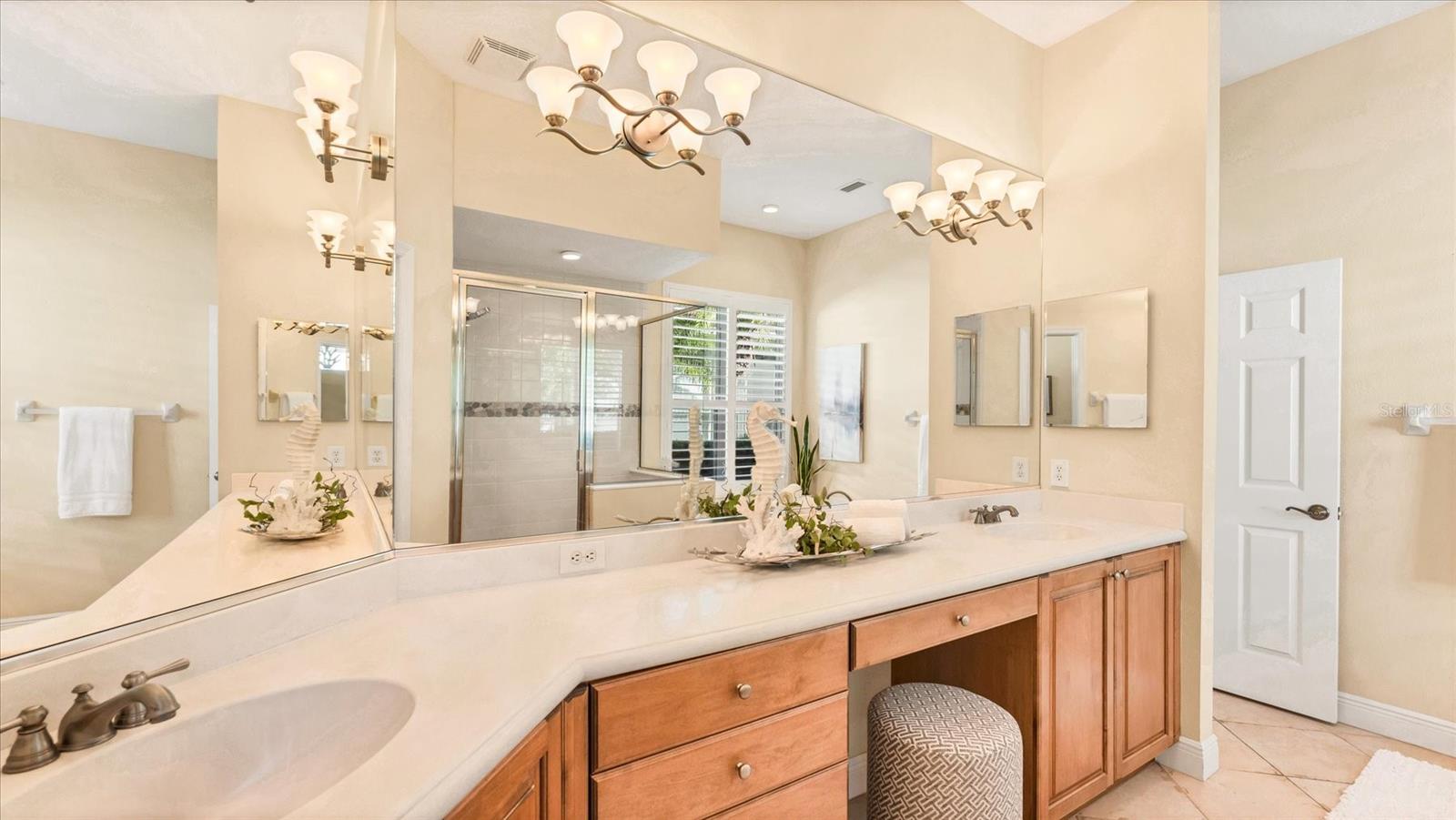 WISTERIA PARK - Residential