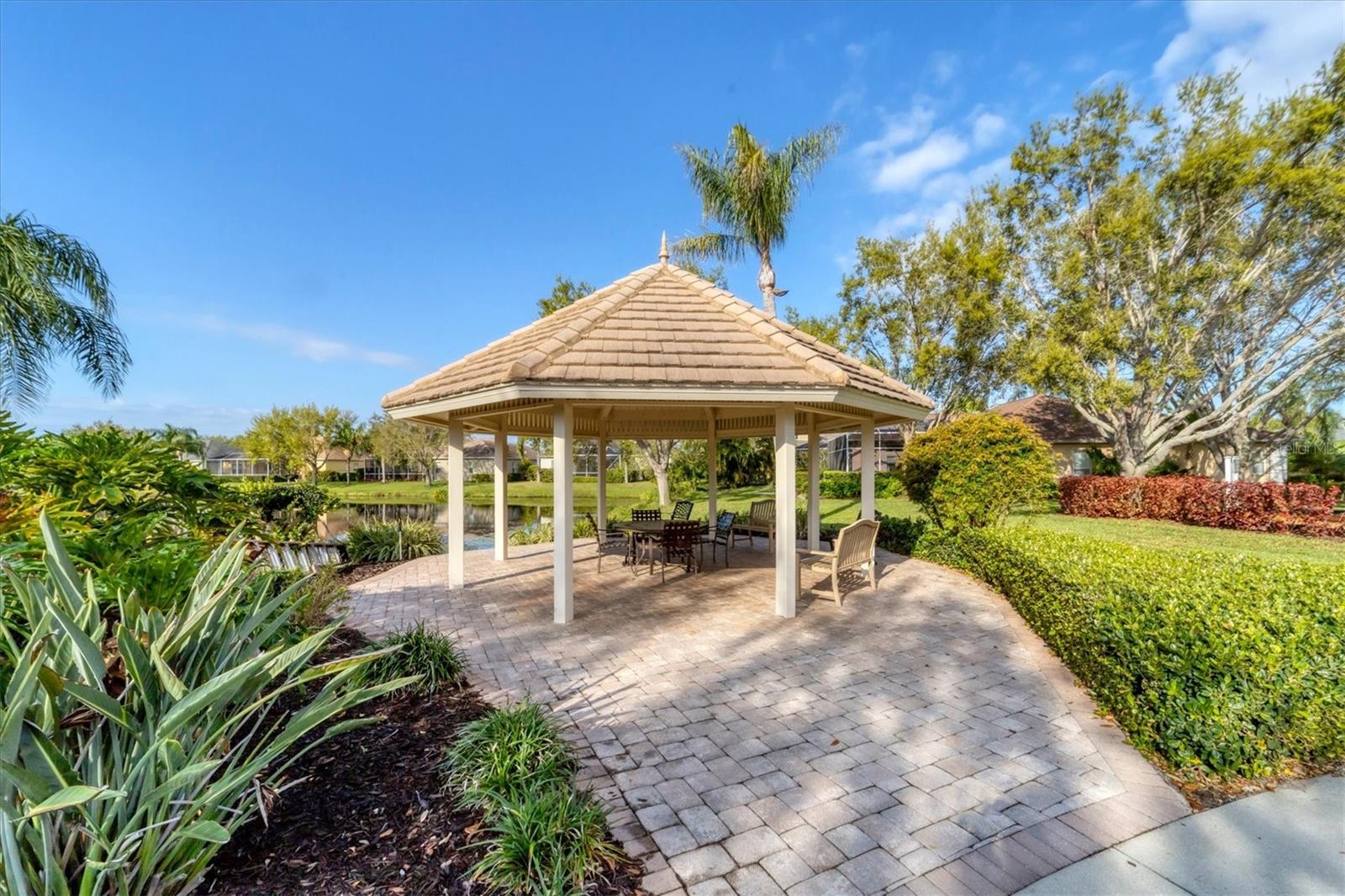 WISTERIA PARK - Residential