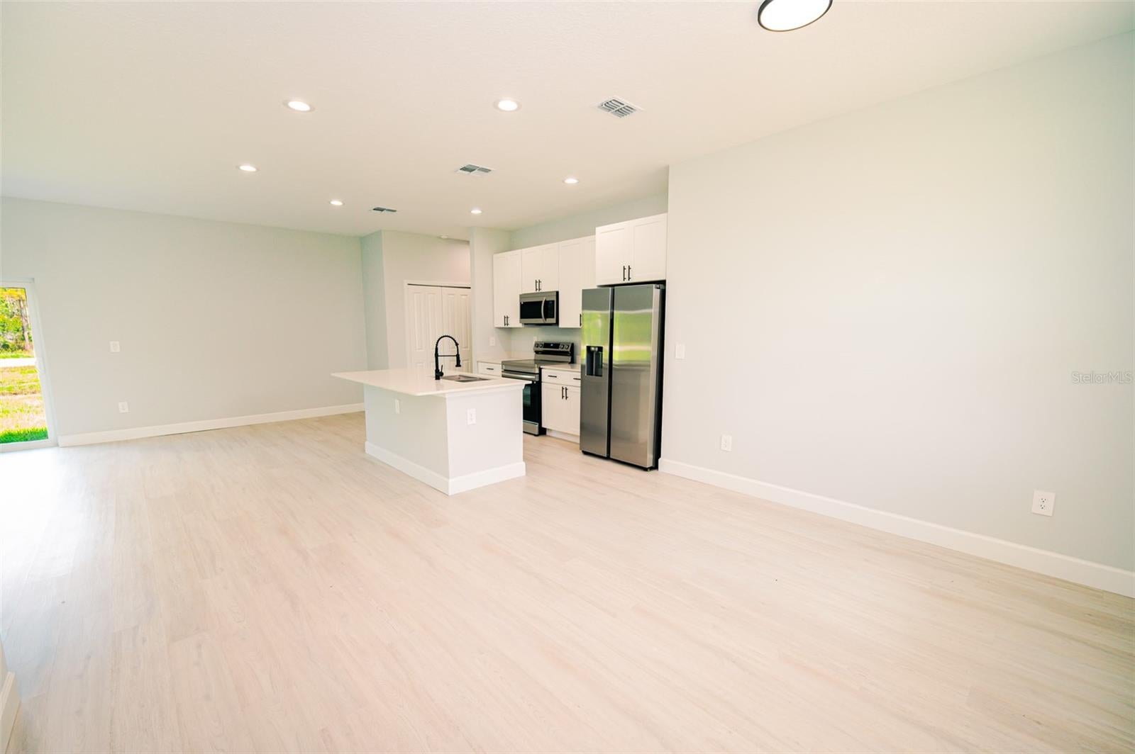 1103 SAINT TROPEZ COURT
