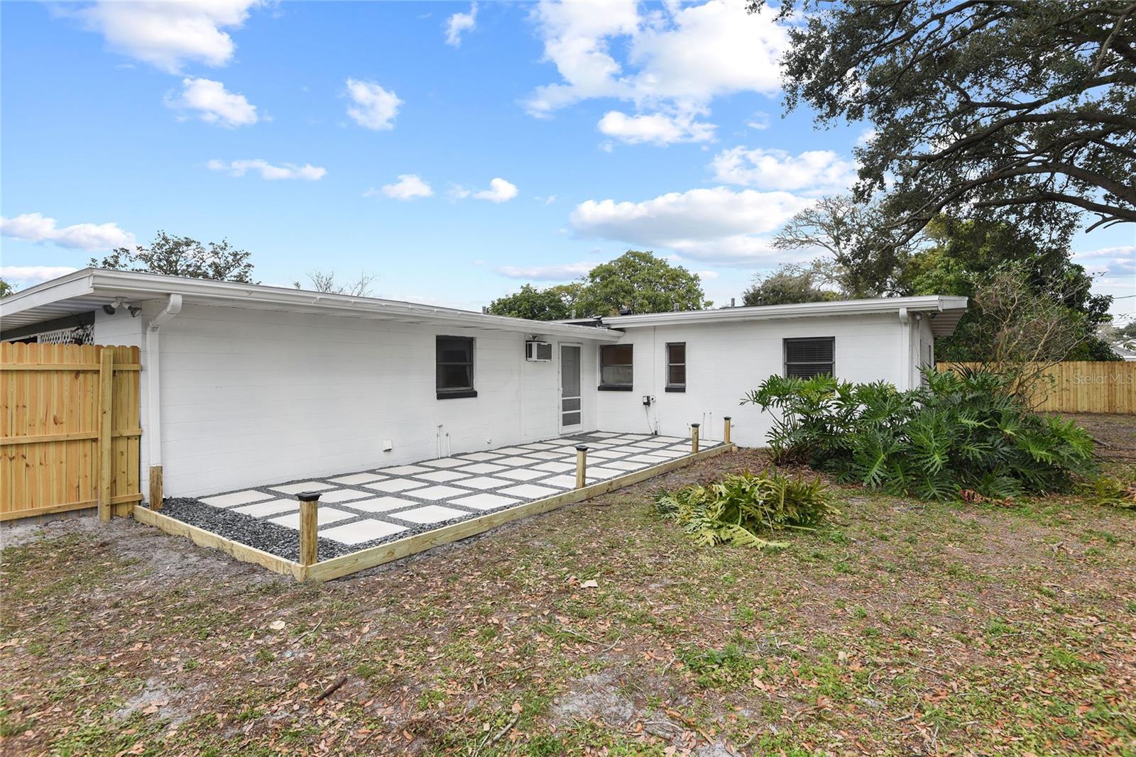 EASTBROOK SUB - Residential Lease