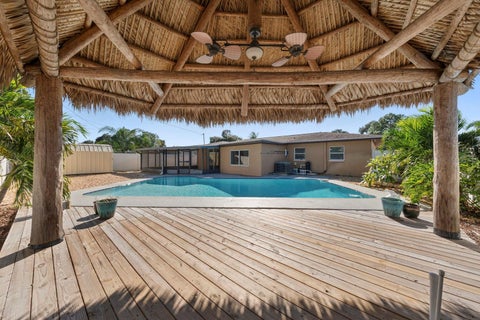 1039 Madison Street, Largo, FL 33770