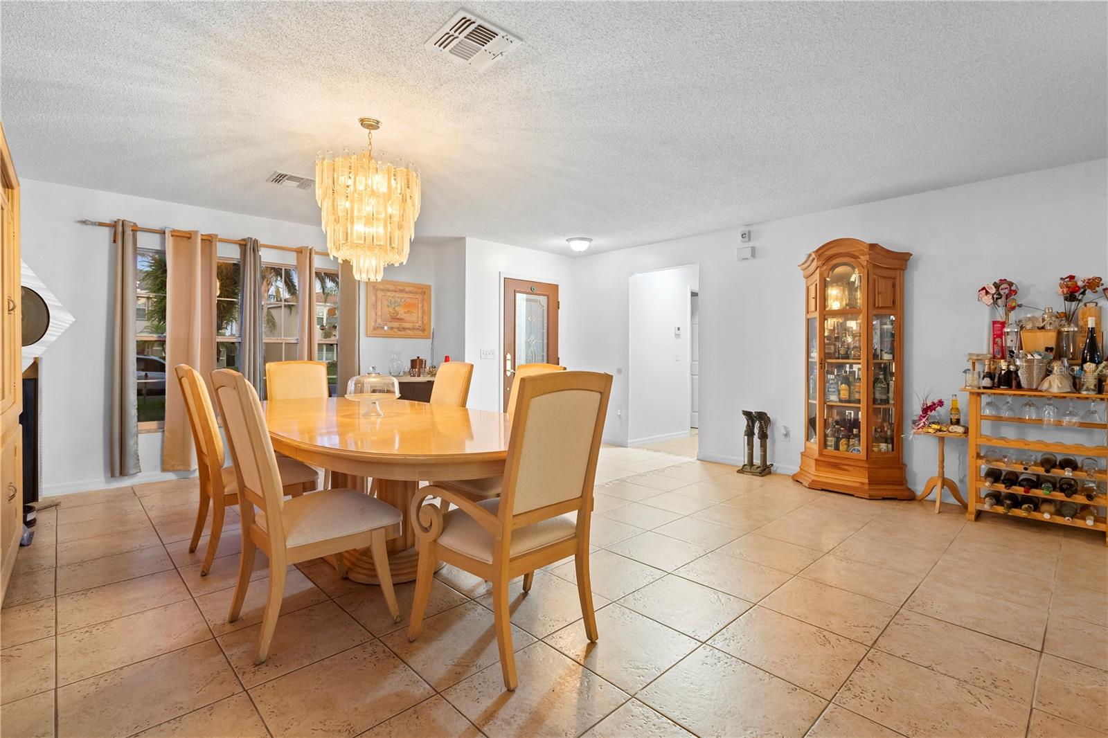 1430 CLARKS SUMMIT COURT