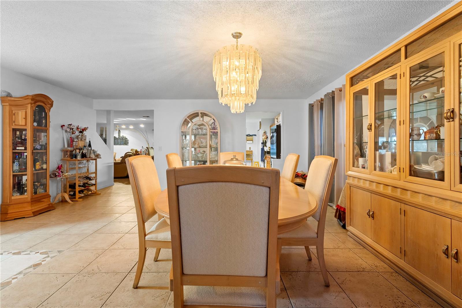 1430 CLARKS SUMMIT COURT