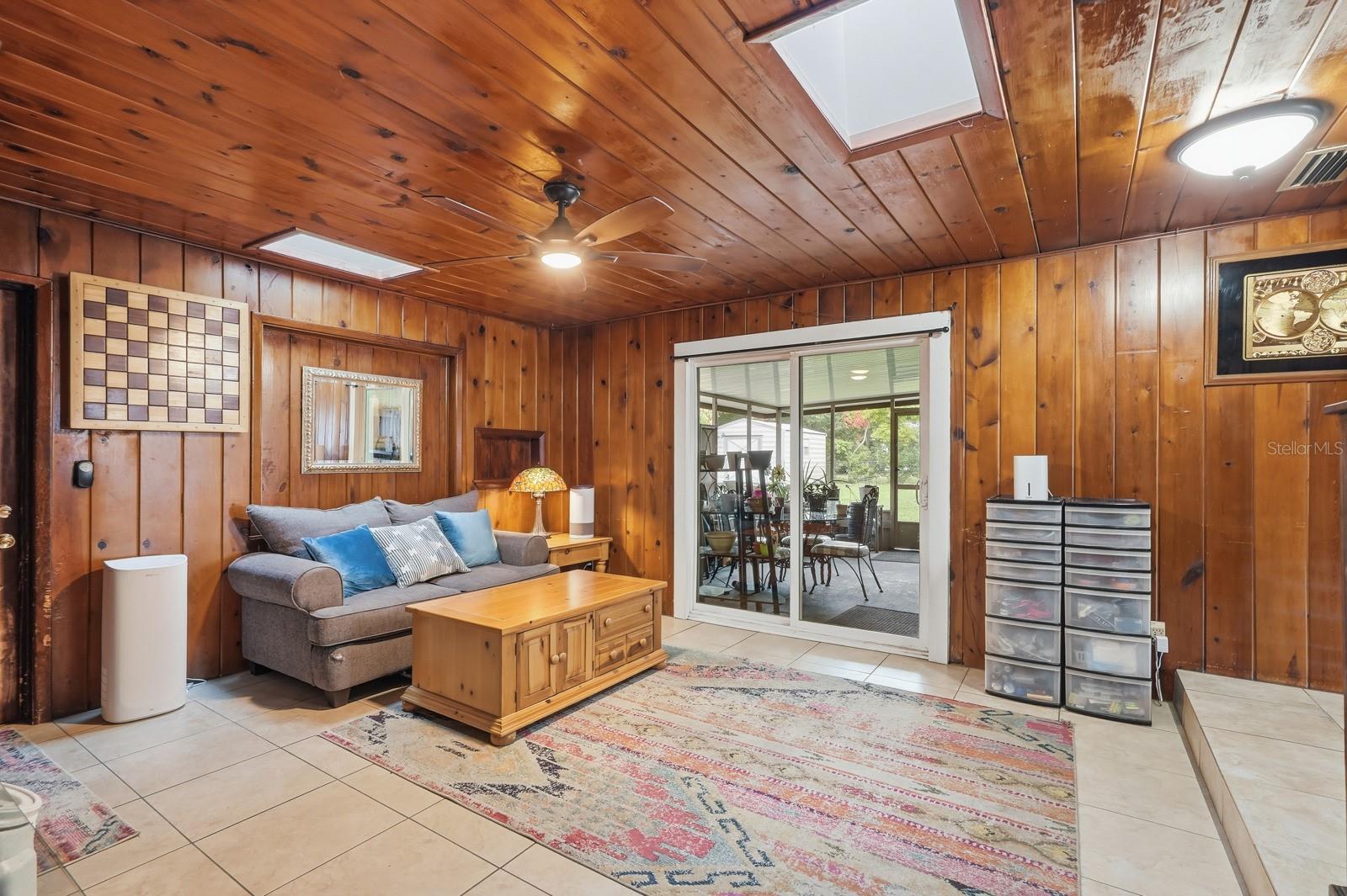 WOODMONT HEIGHTS - Residential