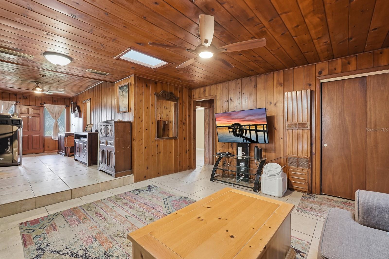 WOODMONT HEIGHTS - Residential