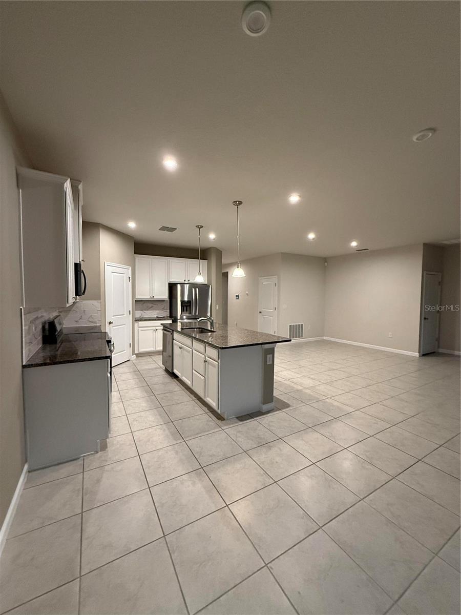 DORA LANDINGS - Residential Lease