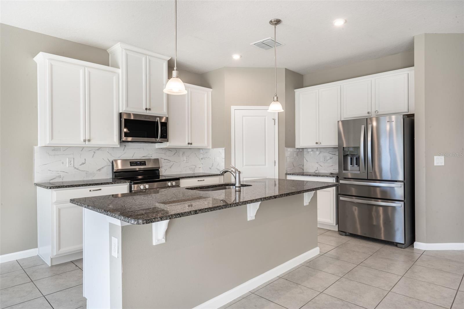 DORA LANDINGS - Residential Lease