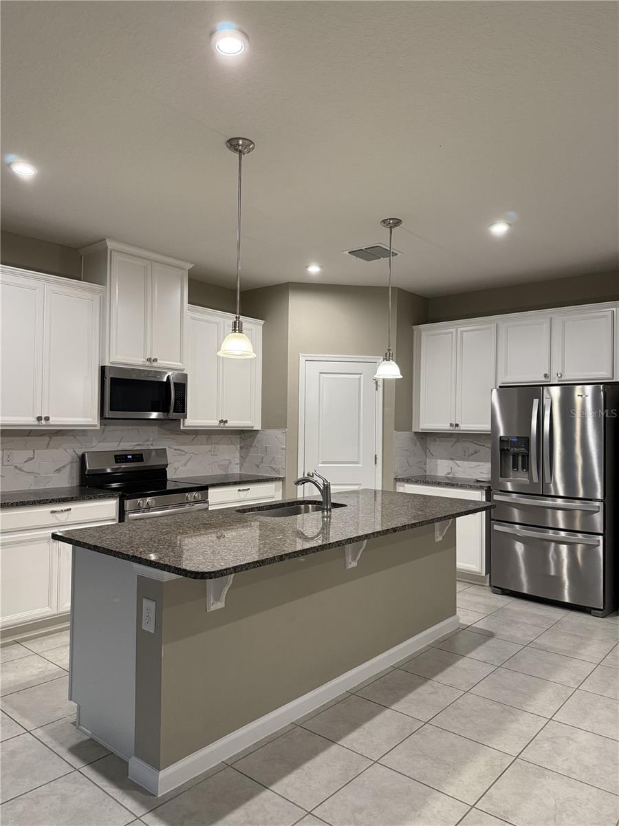 DORA LANDINGS - Residential Lease