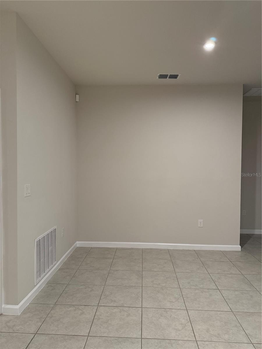 DORA LANDINGS - Residential Lease