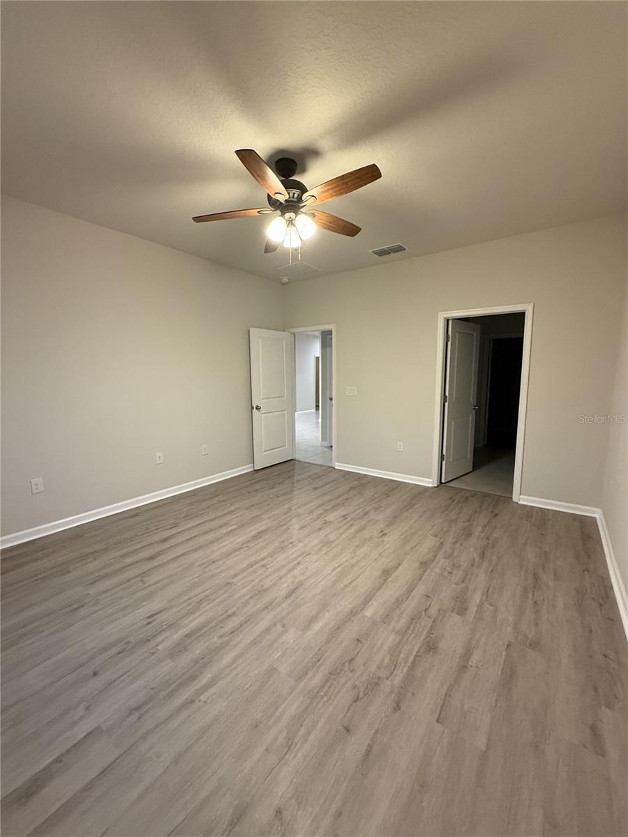 DORA LANDINGS - Residential Lease