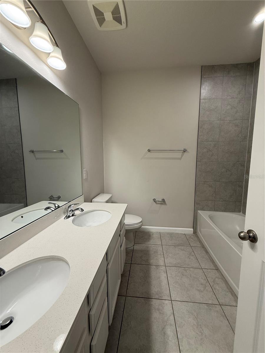 DORA LANDINGS - Residential Lease