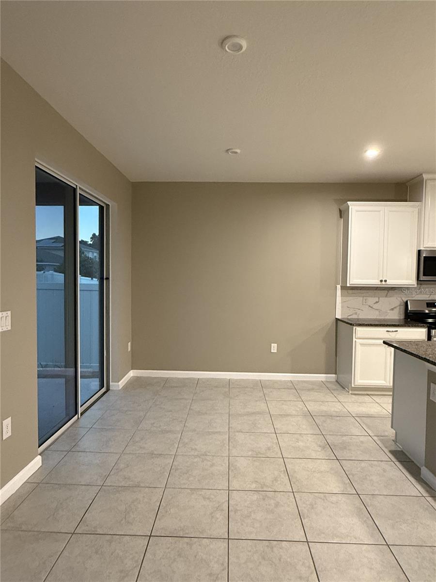 DORA LANDINGS - Residential Lease