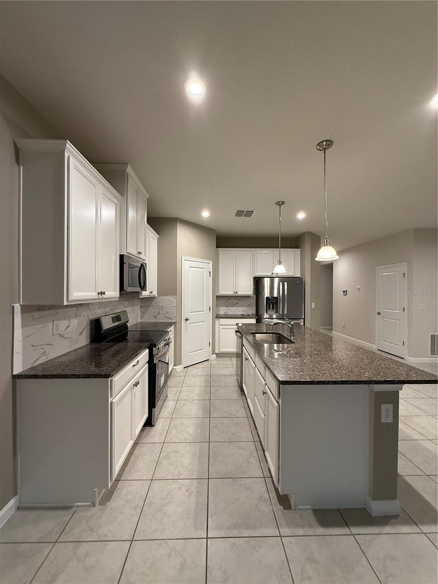 DORA LANDINGS - Residential Lease