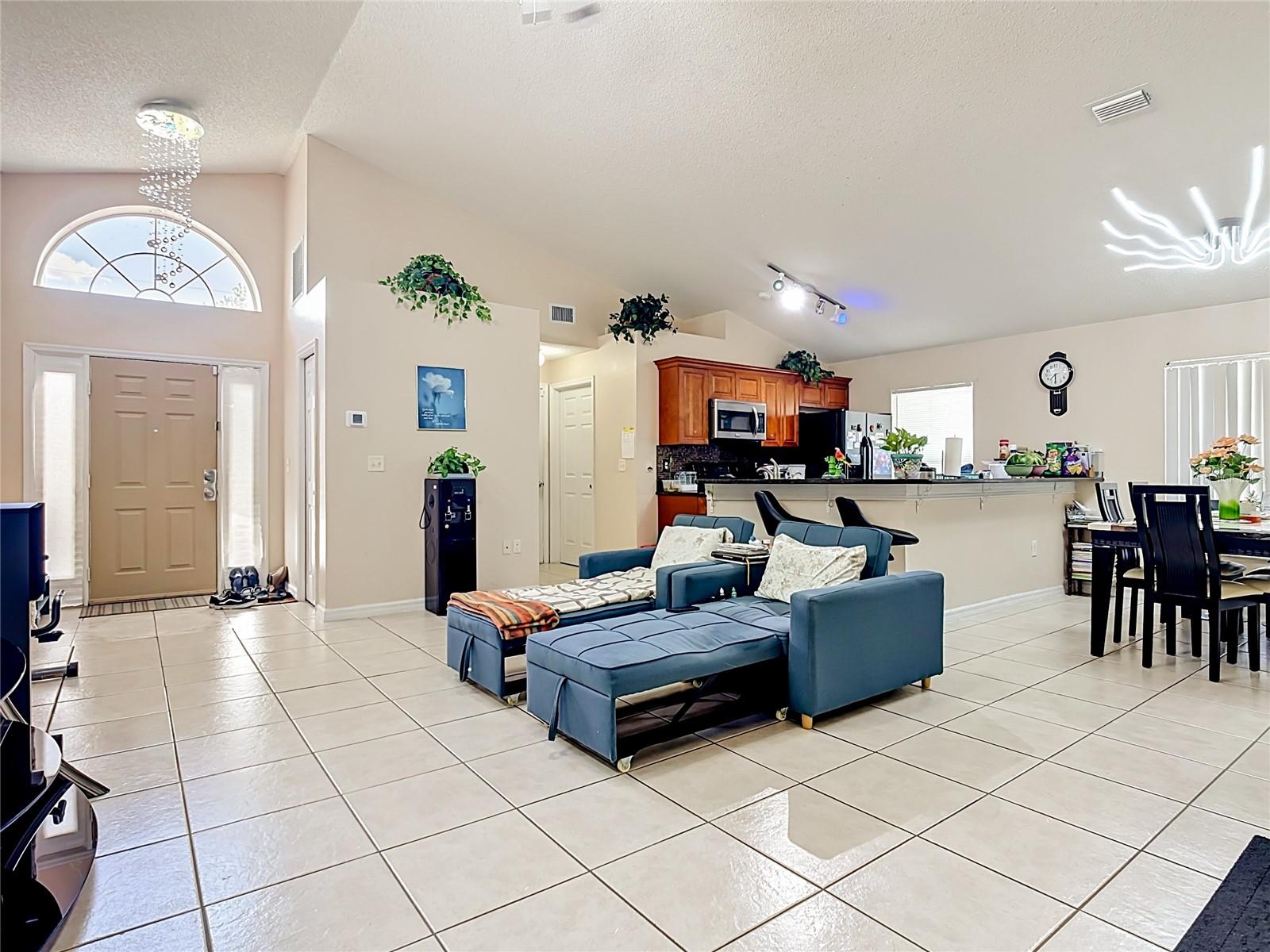 1036 DUDLEY DRIVE