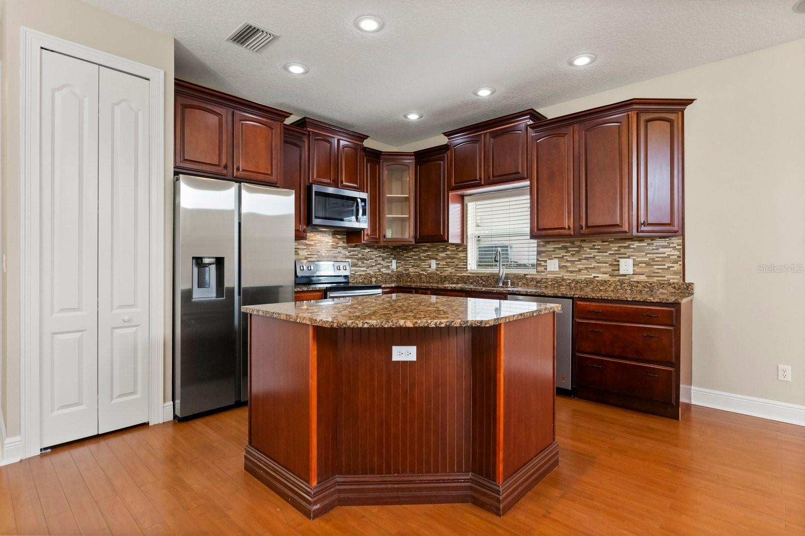 RESERVE AT DEBARY UNIT 02 - Residential