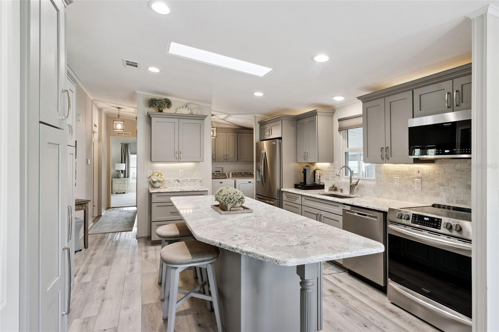 WALK IN WATER VILLAGE - Residential