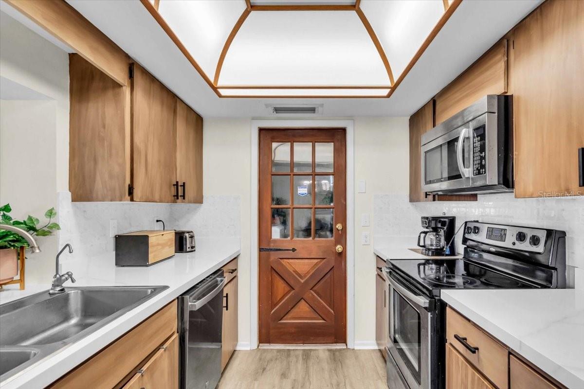 RIVER ISLES - Residential