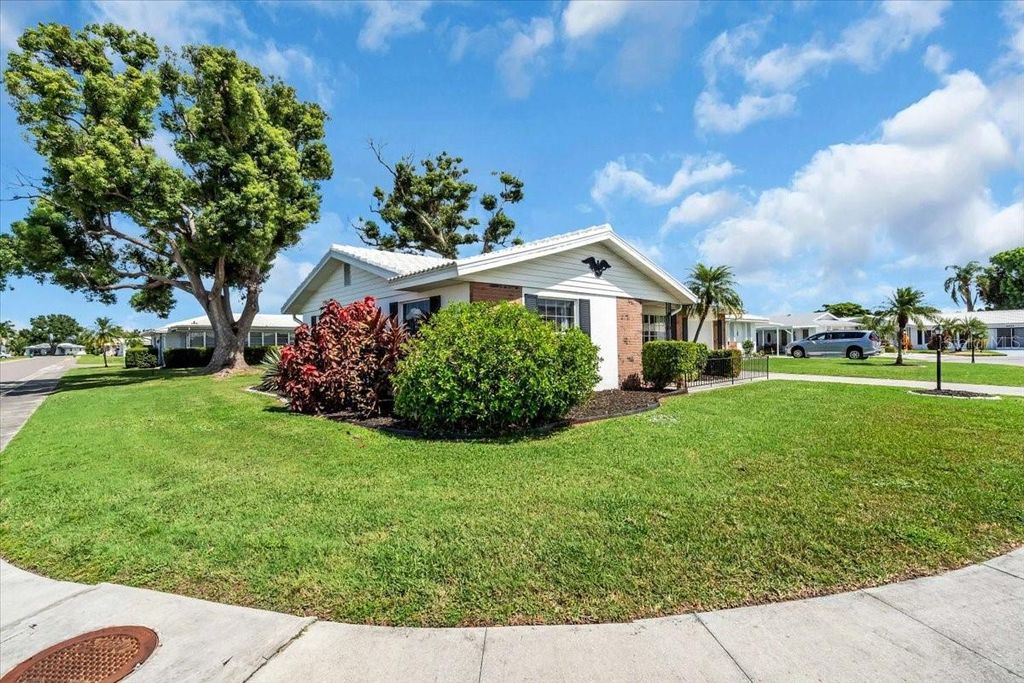 Photo of 4003 Joyce Drive, Bradenton, FL 34208 (MLS # A4666898)