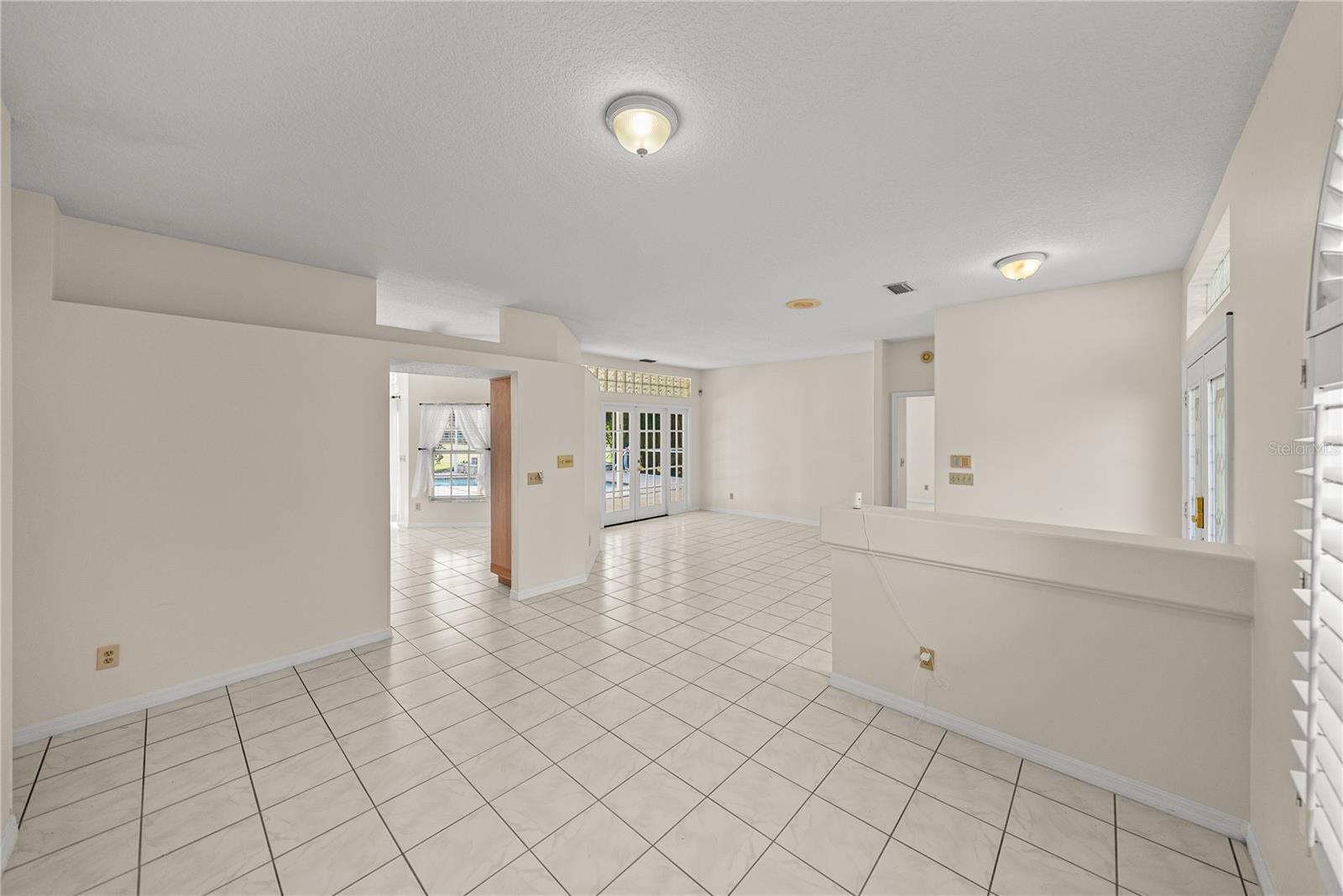 LAKE BERNADETTE - Residential