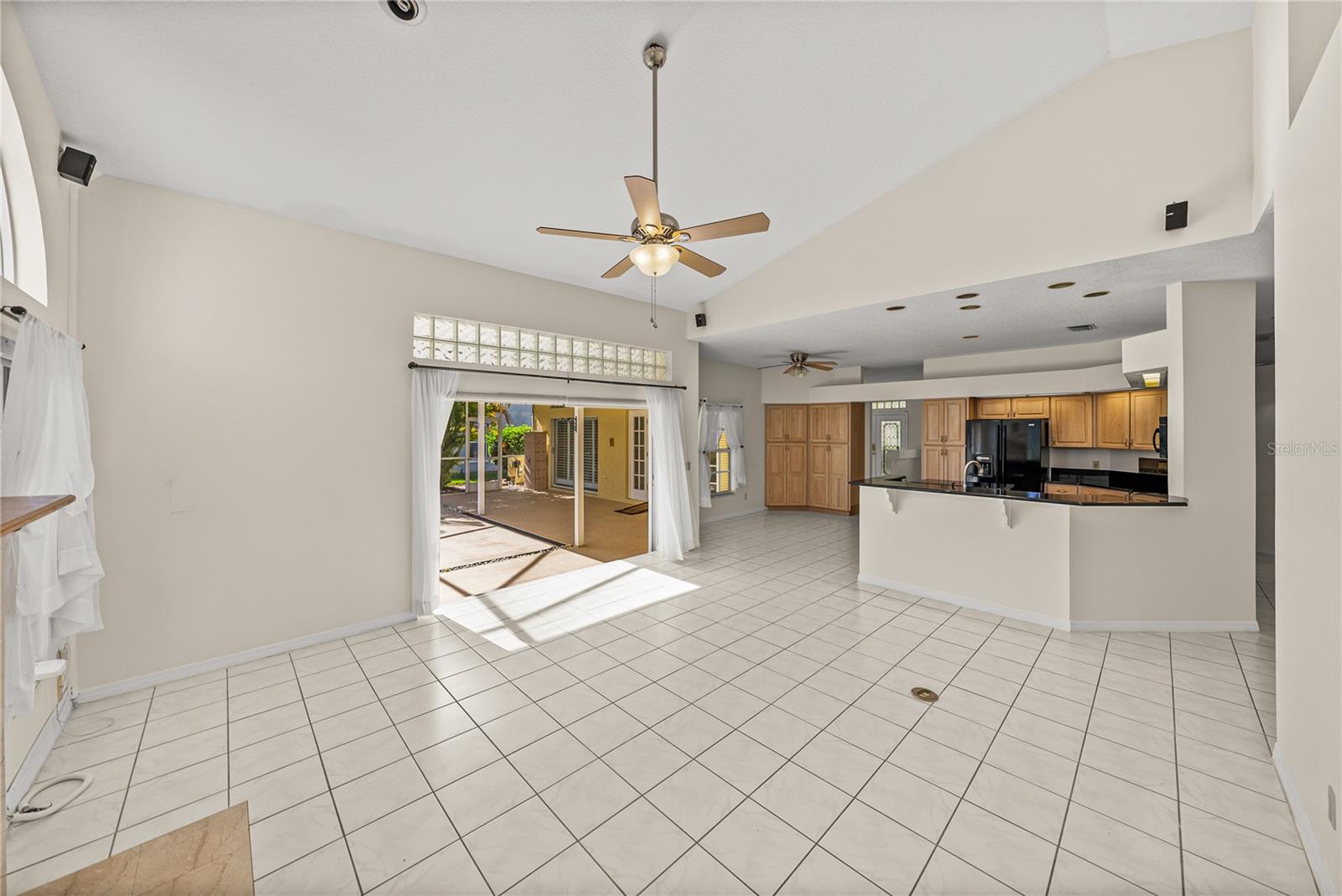 LAKE BERNADETTE - Residential