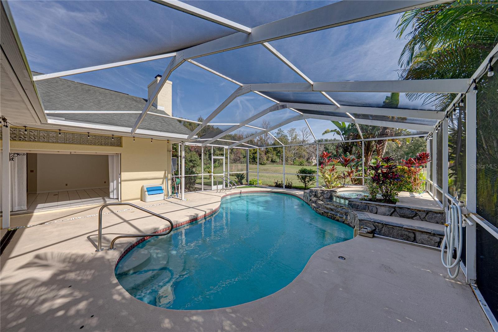 LAKE BERNADETTE - Residential