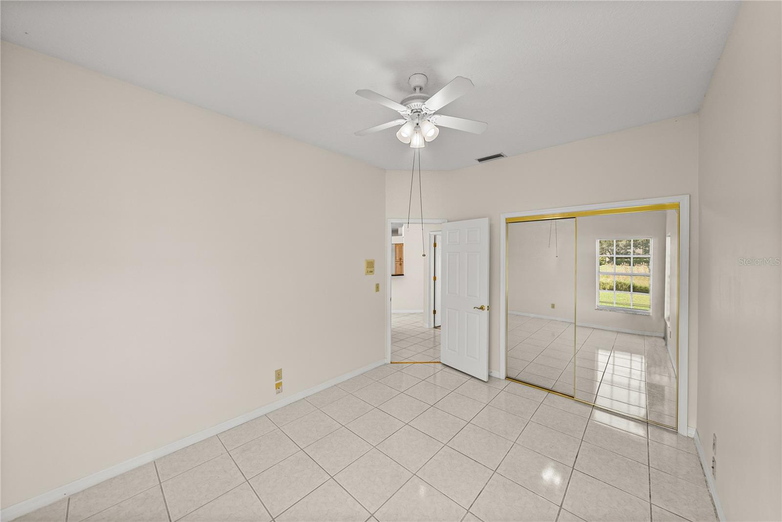 LAKE BERNADETTE - Residential