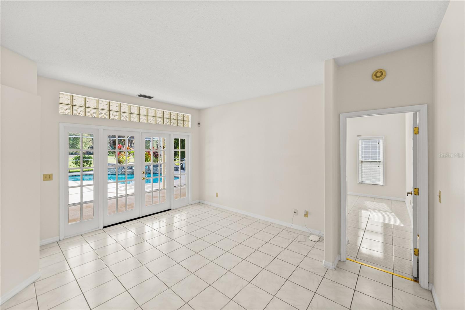 LAKE BERNADETTE - Residential