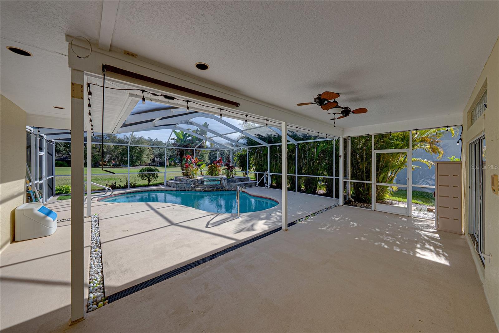 LAKE BERNADETTE - Residential