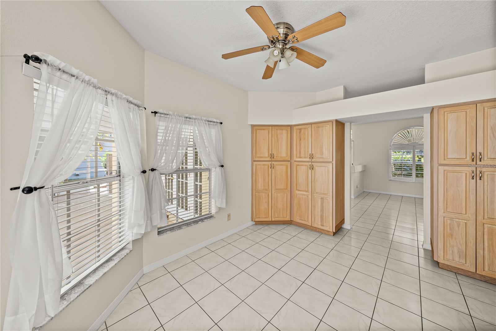 LAKE BERNADETTE - Residential