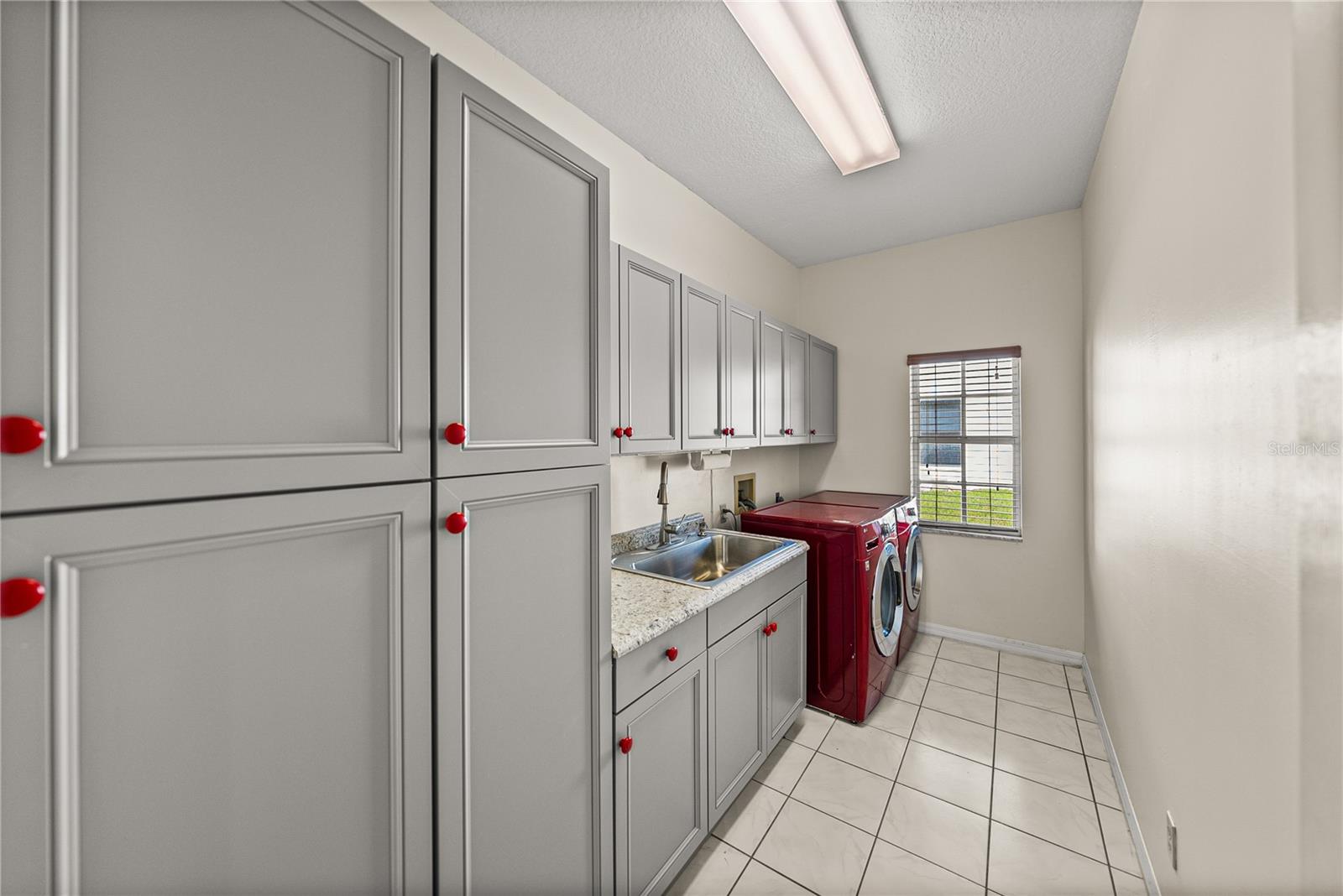 LAKE BERNADETTE - Residential