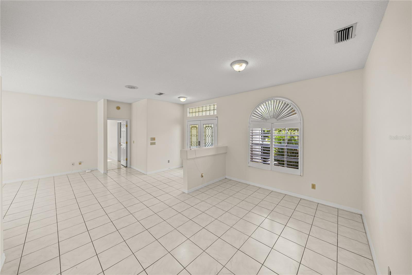 LAKE BERNADETTE - Residential