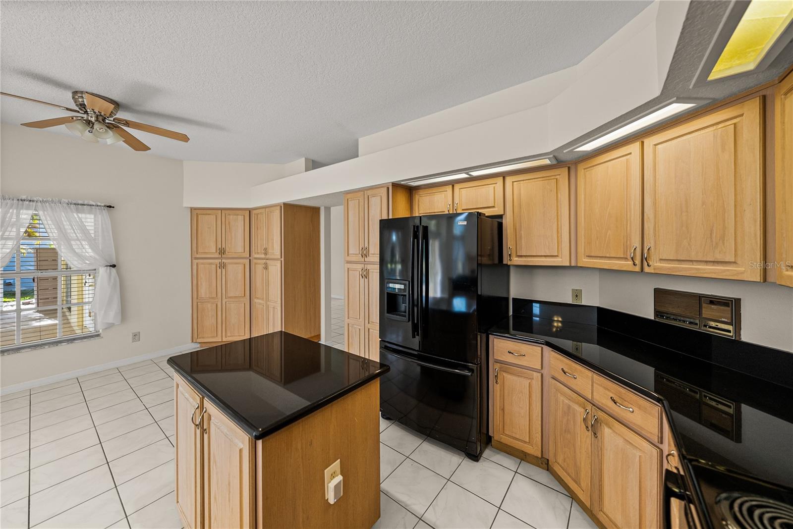 LAKE BERNADETTE - Residential