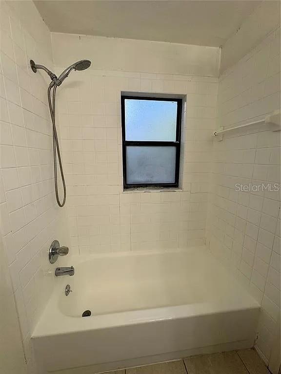 LINNWOOD PARK - Residential Lease