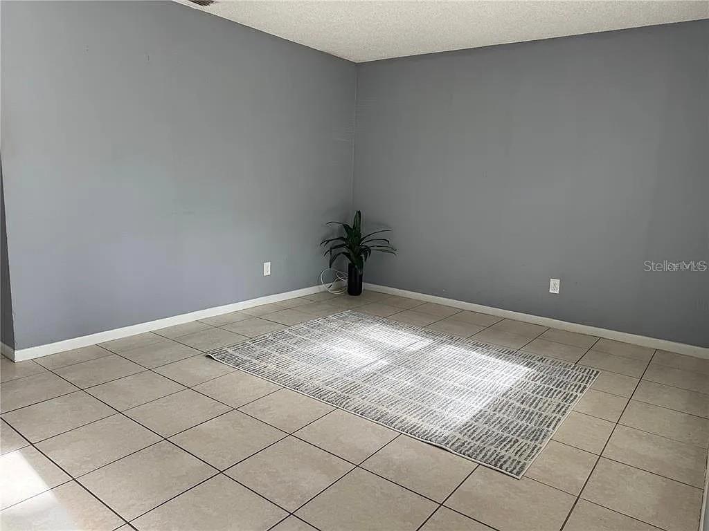 LINNWOOD PARK - Residential Lease