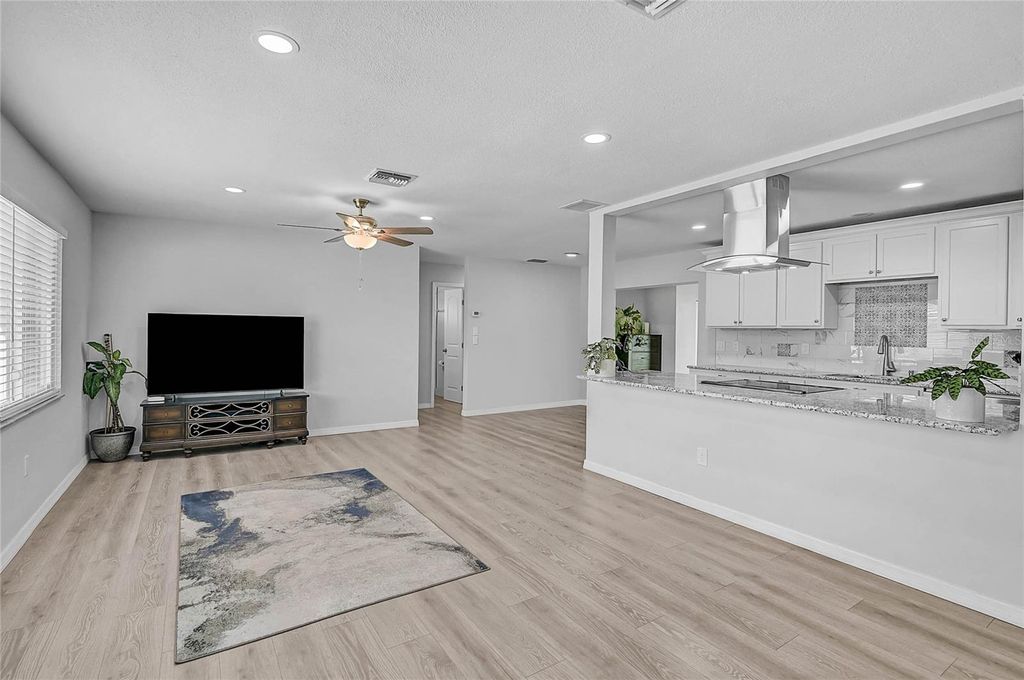 Photo of 890 Ponderosa Road, Venice, FL 34293 (MLS # N6140388)
